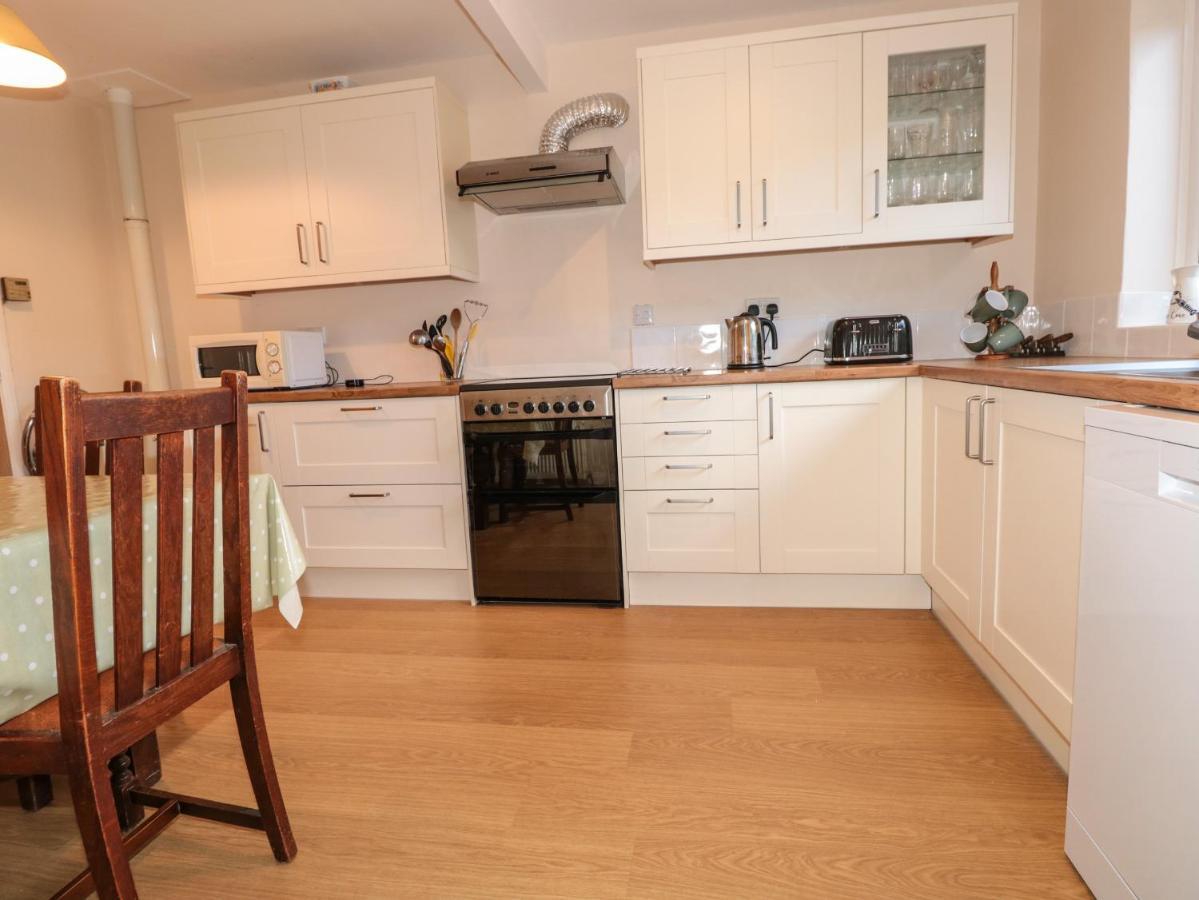 33 Weymouth Park Villa Kingsbridge  Exterior photo